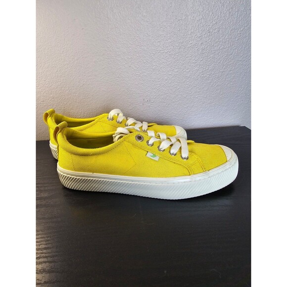 Yello Cariuma Oca low sneakers size 6 - Picture 1 of 12